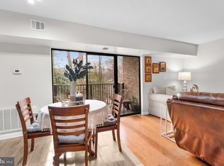 2216 Castle Rock Sq APT 12C, Reston, VA 20191