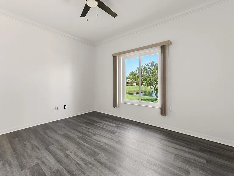 223 Stanhope Cir — Photo 10