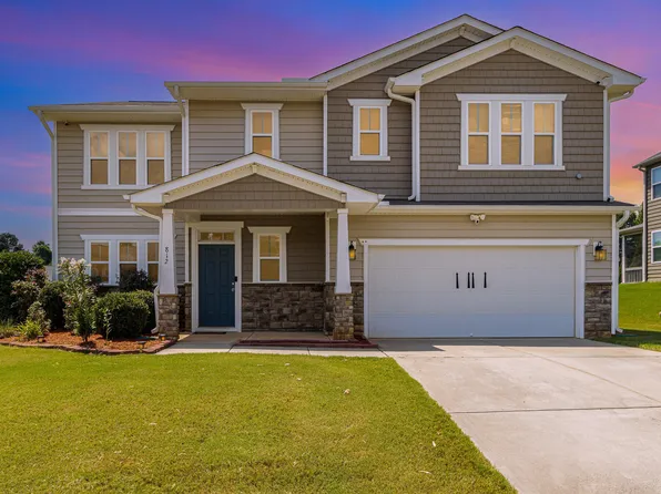 812 Teal Lake Dr, Holly Springs, NC 27540