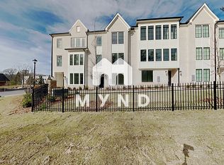 6880 Roswell Rd, Sandy Springs, GA 30328