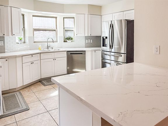 5th image of 10503 Raritan Dr