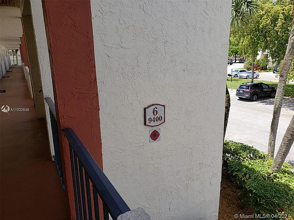 3rd image of 9400 N Hollybrook Lake Dr APT 206