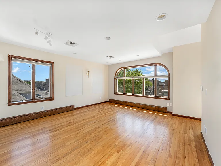 7112 14th Ave #3R — Photo 3