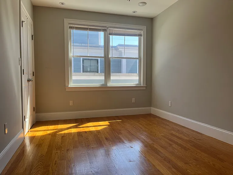 45 Spring St #7 — Photo 13