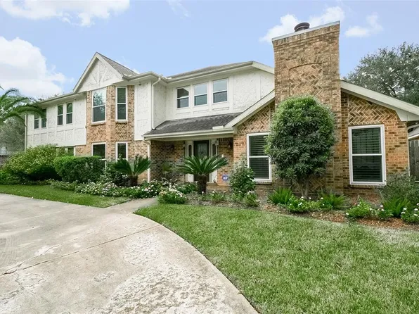 1303 Copper Ct, Richmond, TX 77406