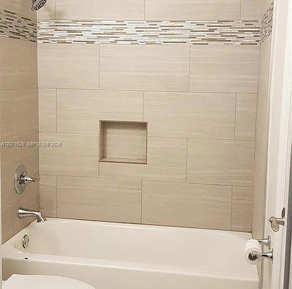 818 SW 4th St #3 — Photo 6