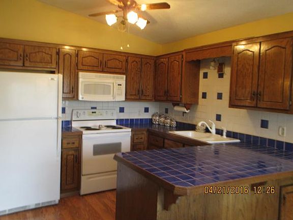 3rd image of 9428 Tyler St NE