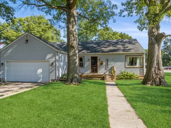 1101 Walnut St, Dallas Center, IA 50063