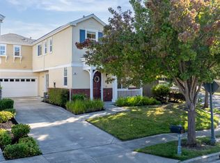 100 Cypress Ct, Hercules, CA 94547