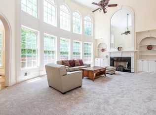 3953 Springtree Ln, Hoschton, GA 30548