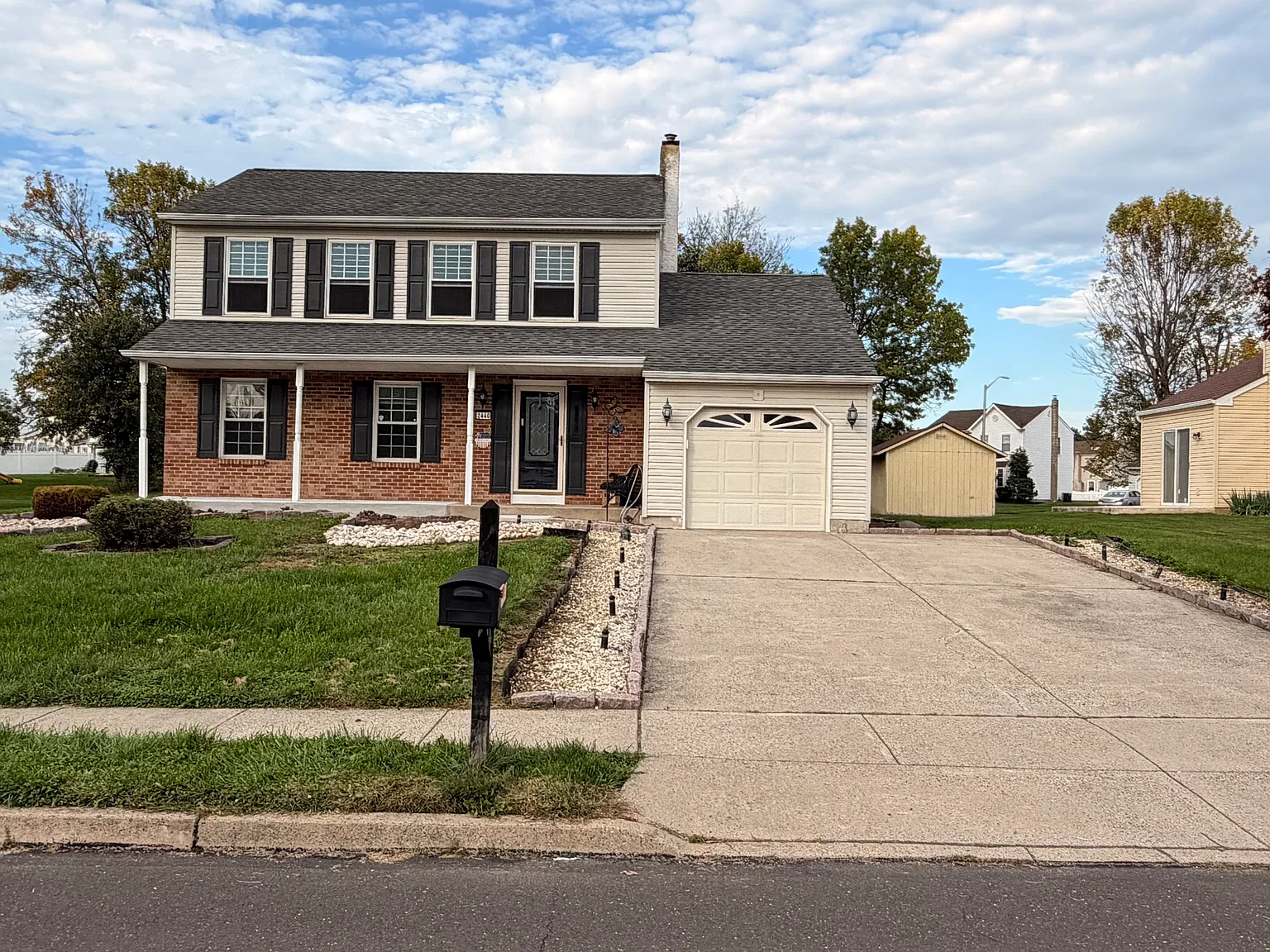 3 bed, 1.5 bath, 1680 sqft, $3,395 — Photo 4