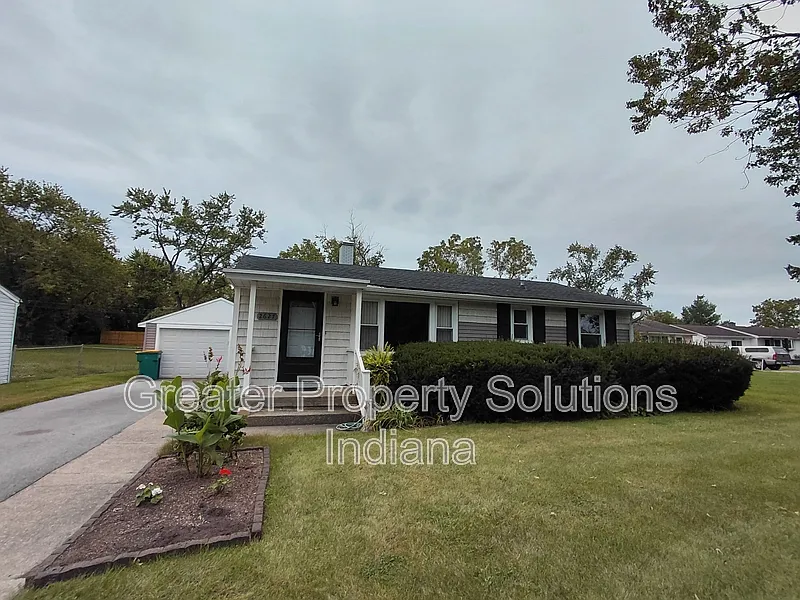 3 bed, 1.0 bath, 1587 sqft, $2,150 — Photo 1