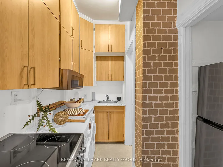 15 Elmsley St N #3 — Photo 13