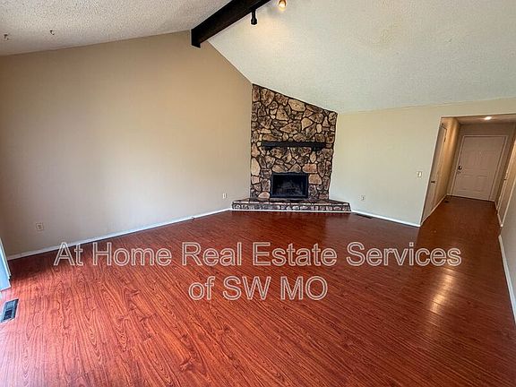 3rd image of 1207 W Sunset St #B