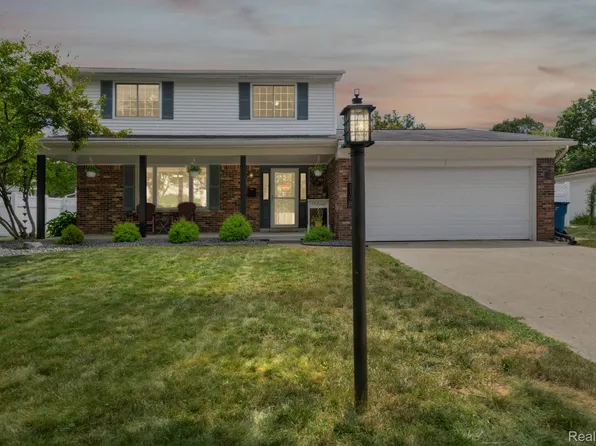1198 Ashley Dr, Troy, MI 48085