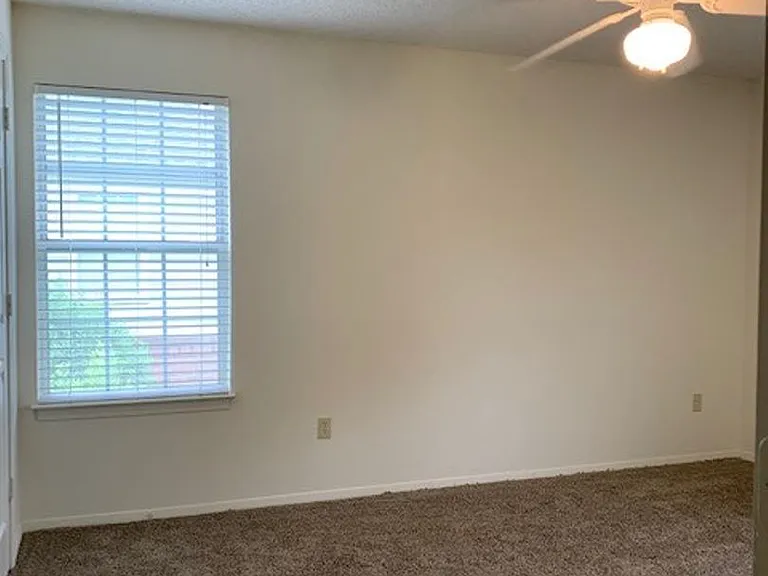 Hamilton at Turman Farms Apartments — Photo 83