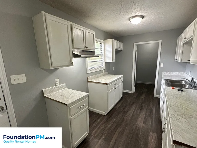 5028 Cheston Ave — Photo 3