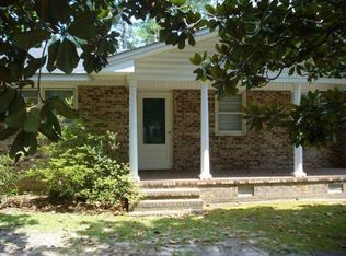 804 Barker Ten Mile Rd, Lumberton, NC 28358