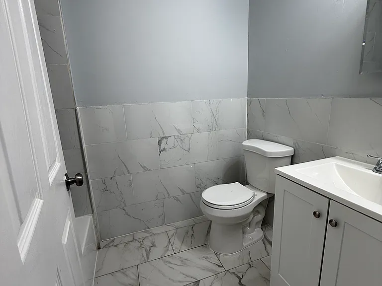 145 14th Ave #3L — Photo 5