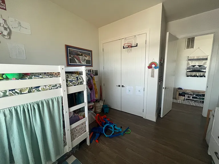 4421 N Clark St #303 — Photo 10