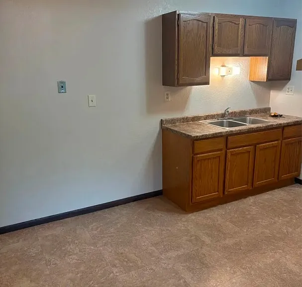 777 Laurel St #106 — Photo 4