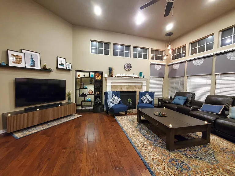 3300 Glenmoor Dr — Photo 4