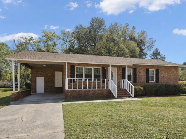 202 Mercer St, Red Springs, NC 28377