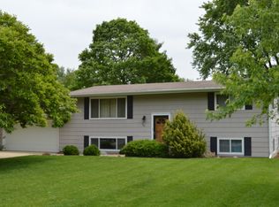 767 S High St, Paxton, IL 60957