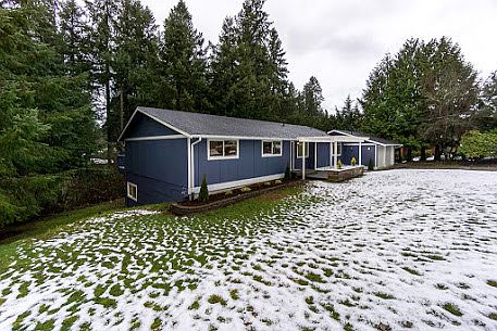 1st image of 3130 Madora Dr SE