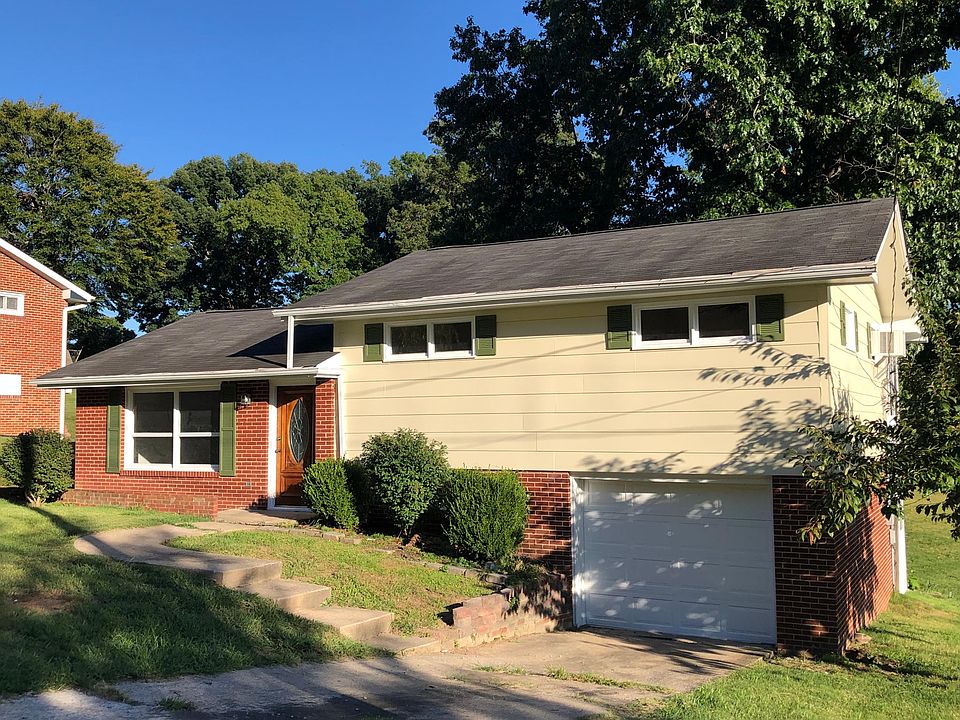1st image of 318 Holston Dr
