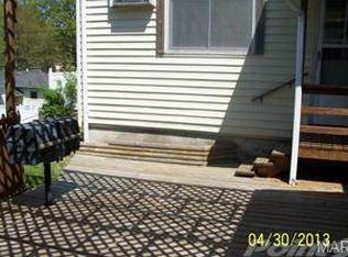 4139 Green Park Rd, Saint Louis, MO 63125