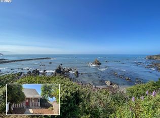 309 Memory Ln, Brookings, OR 97415