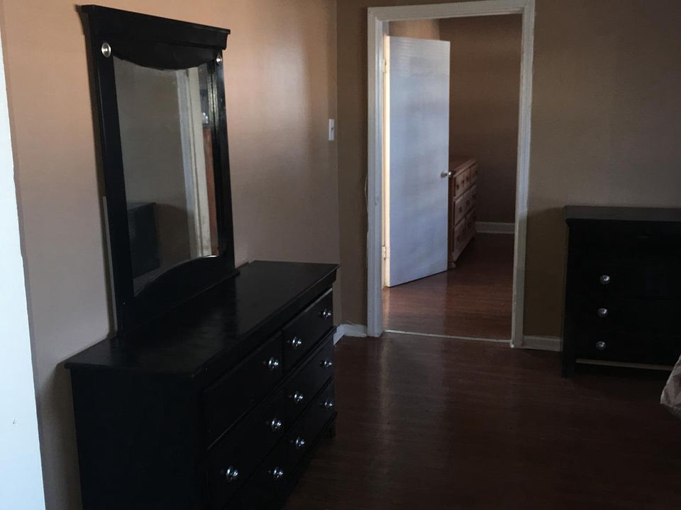 1st image of 1120 Smith Ave