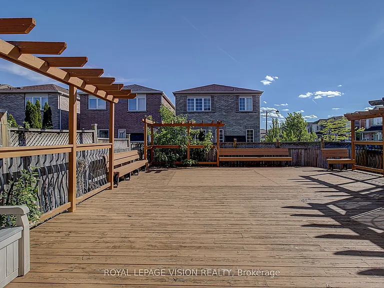 72 Jeanette St — Photo 12