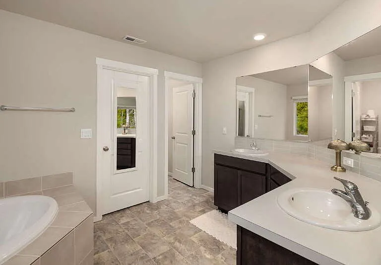 10715 32nd St NE — Photo 22