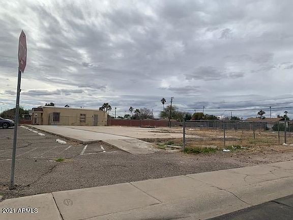 3rd image of 14308 N Alto St