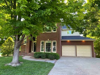 2004 Circle Lake Dr, Dodge City, KS, 67801