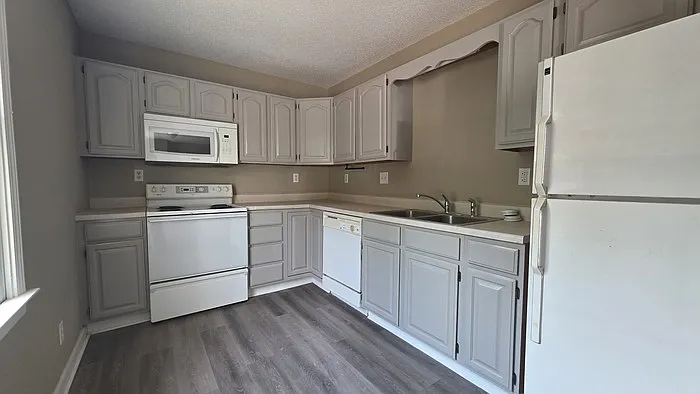 2 bed, 2.0 bath, 1200 sqft, $1,225 — Photo 4