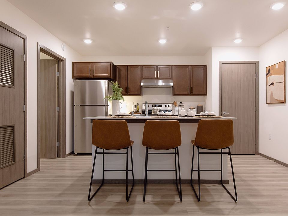 Markwood Apartments 623 W Stevens Rd Burlington WA Zillow