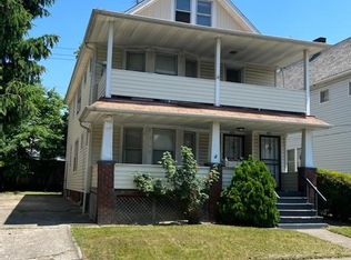 833 Alhambra Rd, Cleveland, OH 44110