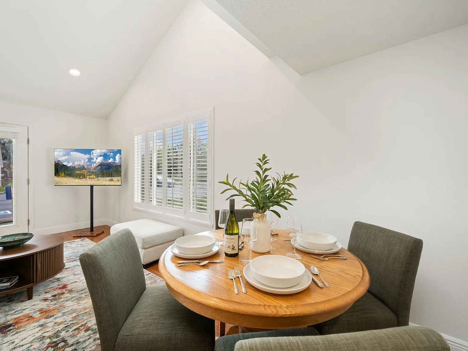 1 bed, 720 sqft, $3,750 — Photo 4