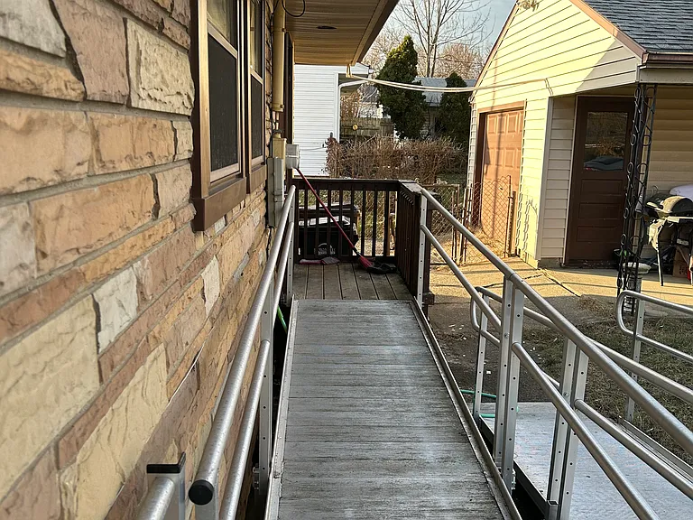 2317 E Dorothy Ln — Photo 17