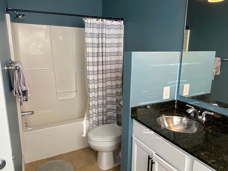 721 E North St #2C — Photo 18