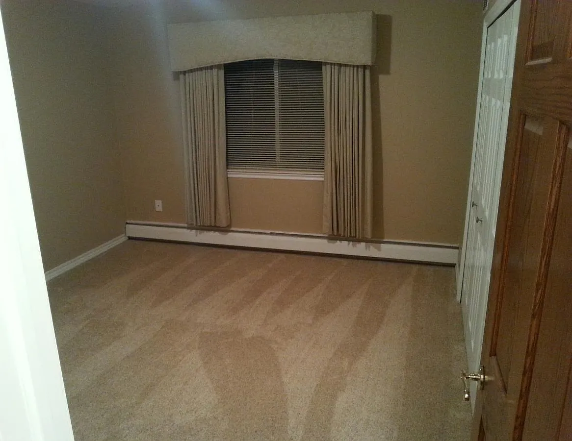 1 bed, 900 sqft, $975 — Photo 4
