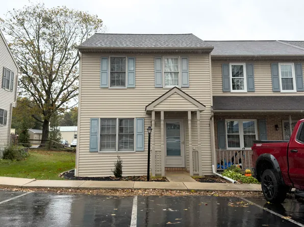 80 Diller Ave APT 4, New Holland, PA 17557