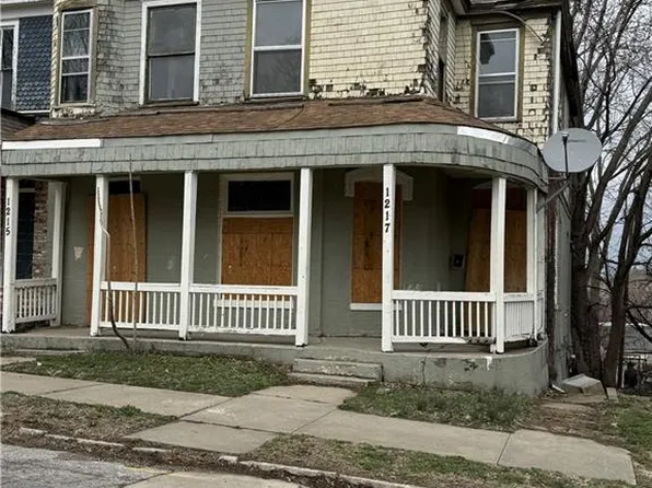 1215 Sylvanie St, Saint Joseph, MO 64501