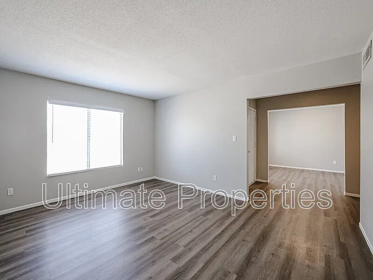 5357 W Cholla St — Photo 3