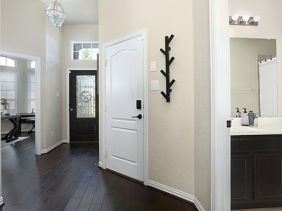 4th image of 7934 Deepwell Dr