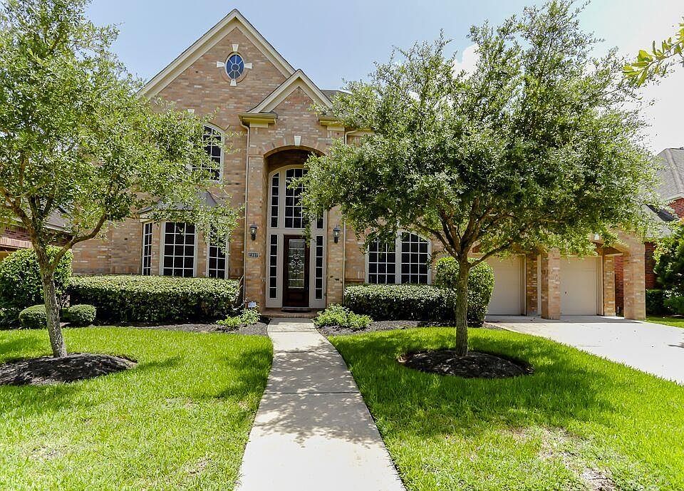 1st image of 2307 Cezanne Cir
