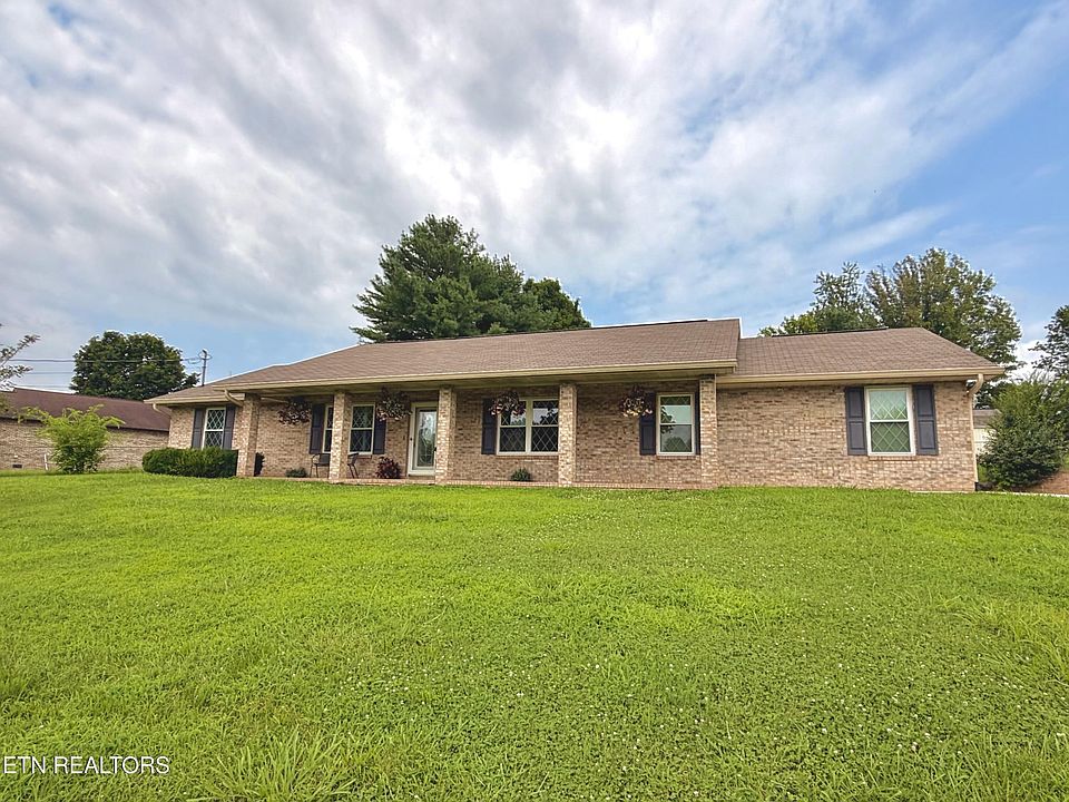 1st image of 339 Woods View Cir